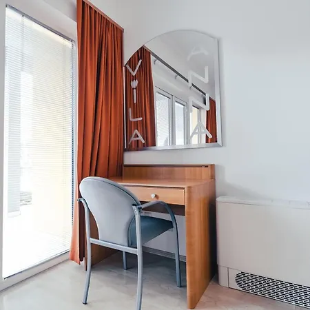 Anna Apartman *