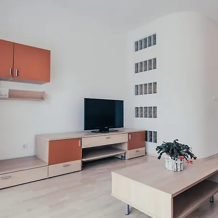 Anna Apartman