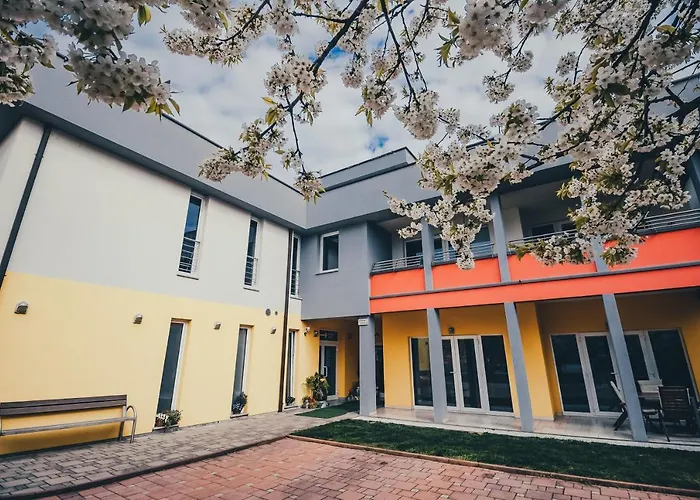 アパート Anna ラデンツィ