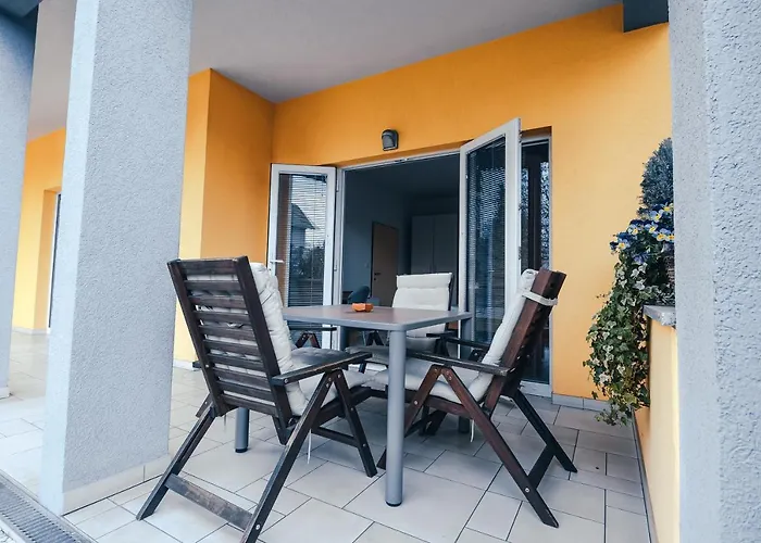 アパート Anna ラデンツィ