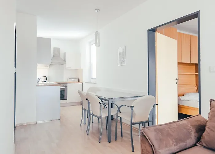 Anna ラデンツィ