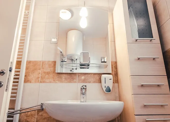 Anna * ラデンツィ