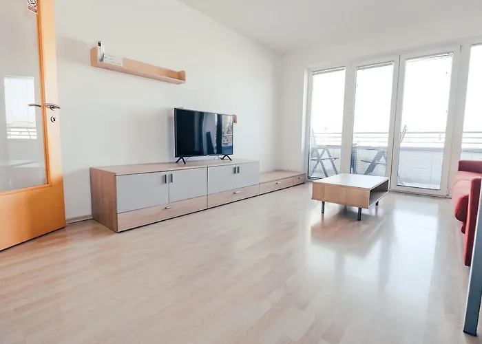 Anna ラデンツィ