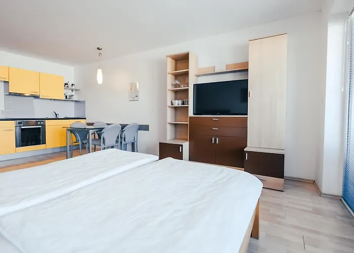 Anna * ラデンツィ