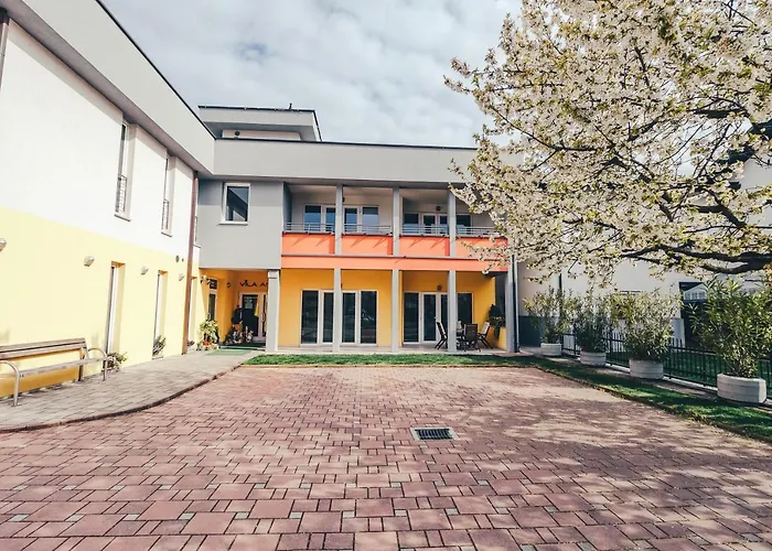 Anna ラデンツィ