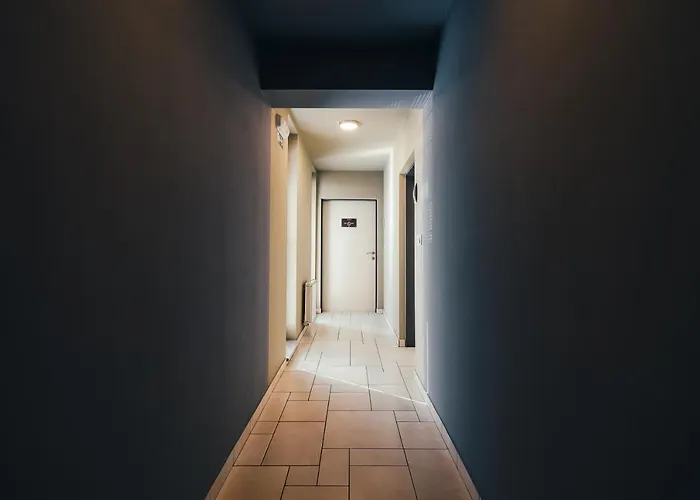 Anna * ラデンツィ